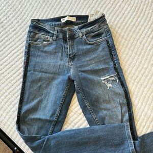 Zara jeans
